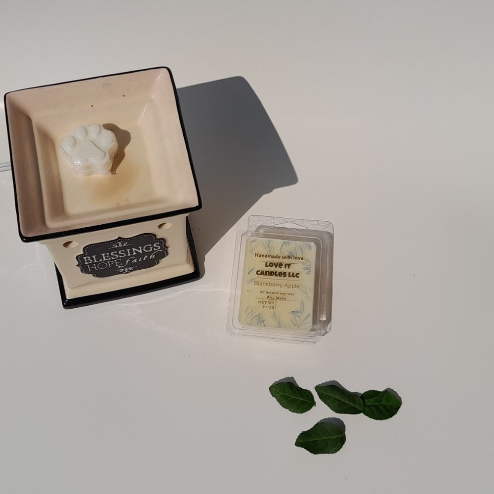 Signature Scented Soy Wax Melts Walk in the Garden Paw Shape 2.5oz great gifts